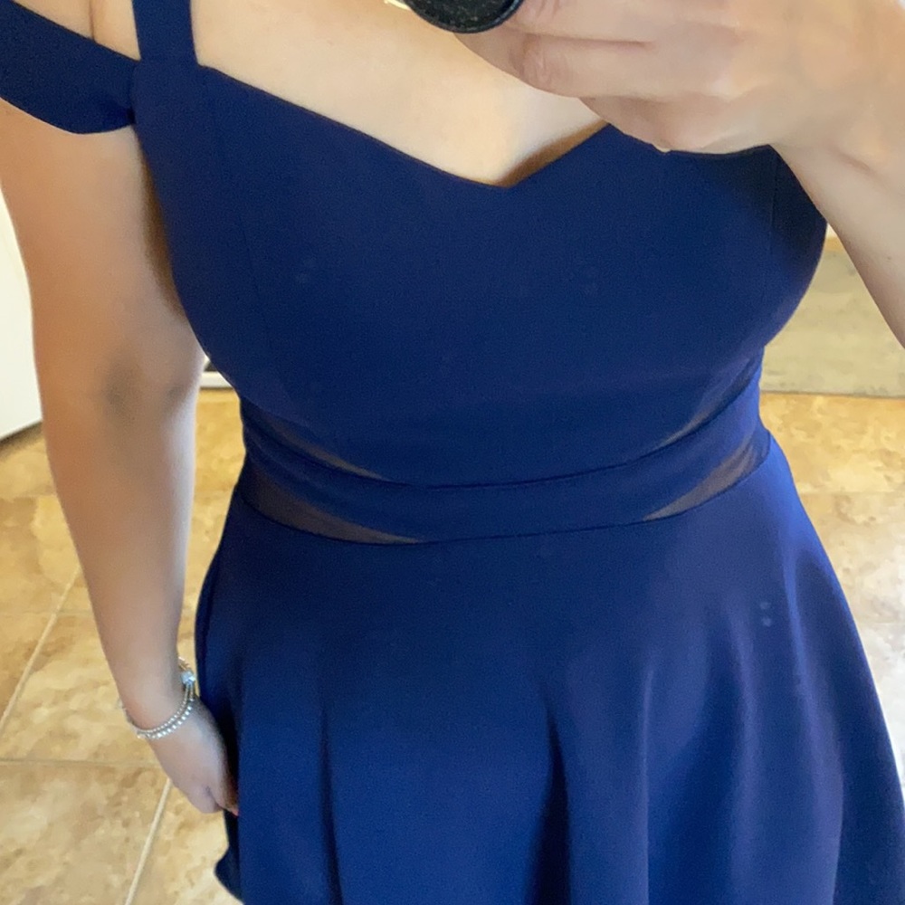Dress - Picture 3 of 7